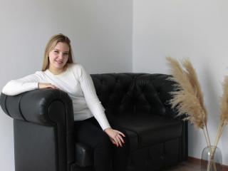 EvaPearson Seins Liveshow - Photo 6/11