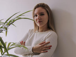 EvaPearson Seins Liveshow - Photo 8/11