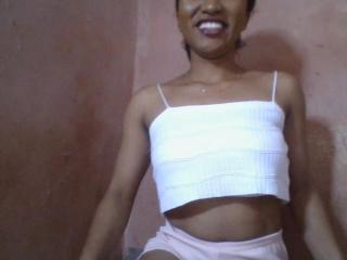 Samirah69 live cam model at XLoveCam