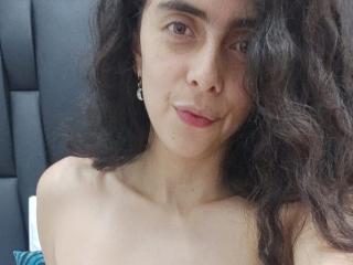 Watch  EmmaGrey69 live on XLoveCam