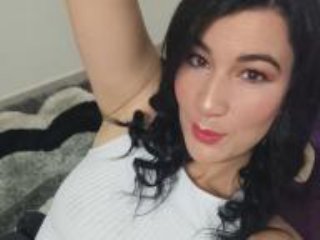 Watch YessiSoto live on cam on XLoveCam