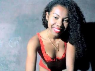 Cannellah live cam model at XLoveCam