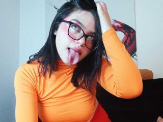 AlesaMiller Webcam Porno Live - Photo 24/28