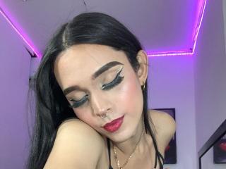 Watch  AlexaFoxxi live on XLoveCam