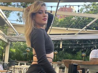 AdelaLaurent Webcam Porno Live - Photo 49/83