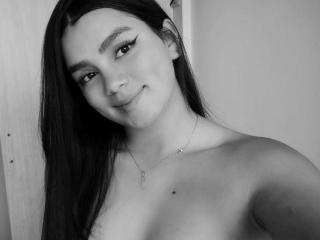 AlahyaDifiori Webcam Porno Live - Photo 41/44