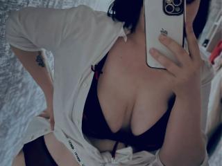 AdelinaOlsen Webcam Porno Live - Photo 6/21