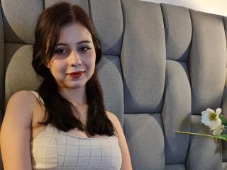 Watch NyclolleBran live on cam at XLoveCam