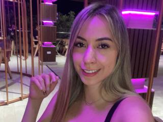 Watch  BelindaRosee live on cam at XLoveCam