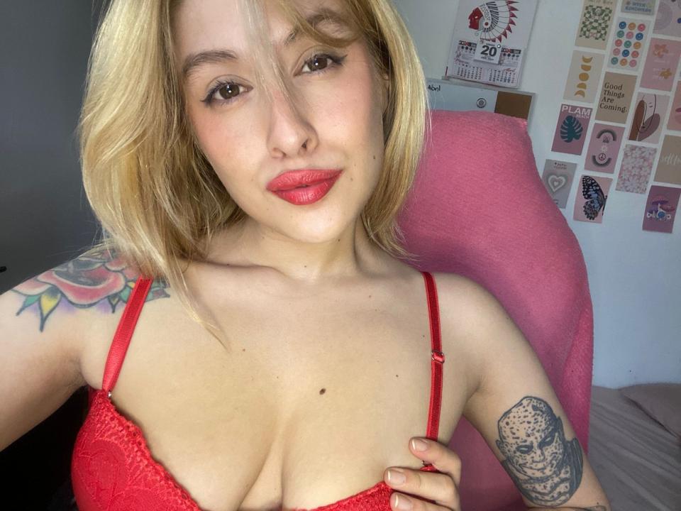 Photo 4 of IsabellaPalacio