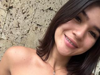 ScarlettZhen Blowjob XXX Cams - Photo 876/1235