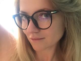 AlisonXCristal Webcam Porno Live - Photo 8/13