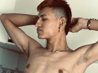 JoshuaScottX live cam model at XLoveCam