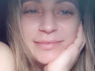 AliaAnita Webcam Porno Live - Photo 10/10