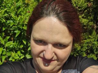 hotsunny20-sex live cam model at XLoveCam