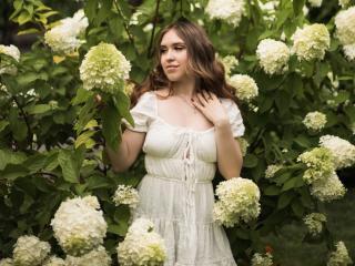 LauraHlot Image Gallery