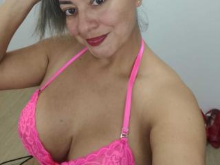 LolaBigTitsJuicy Anal en Webcam Live - Photo 37/51