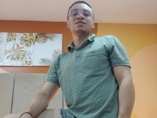 Watch  NightWiinD live on cam at XLoveCam