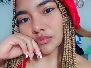 Watch  DulceAnahir live on cam at XLoveCam