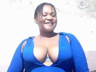 Kerryah live cam model at XLoveCam