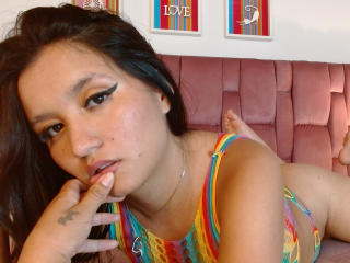 EmiilyAdams Boobs Liveshow - Photo 42/63