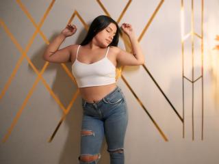 Watch  KatalinaMills live on cam at XLoveCam