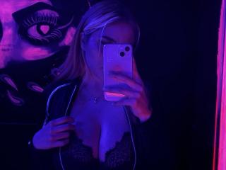 LauraFeng Anal en Webcam Live - Photo 56/63
