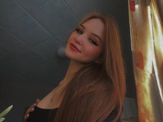 JillianMel live cam model at XLoveCam