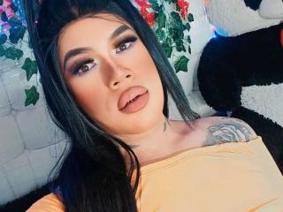 KristalBlue live cam model at XLoveCam