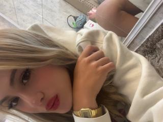 AdelaLaurent Webcam Porno Live - Photo 82/83