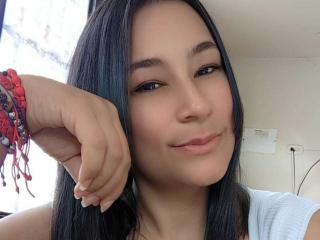 Watch  EmaFoxy live on cam at XLoveCam