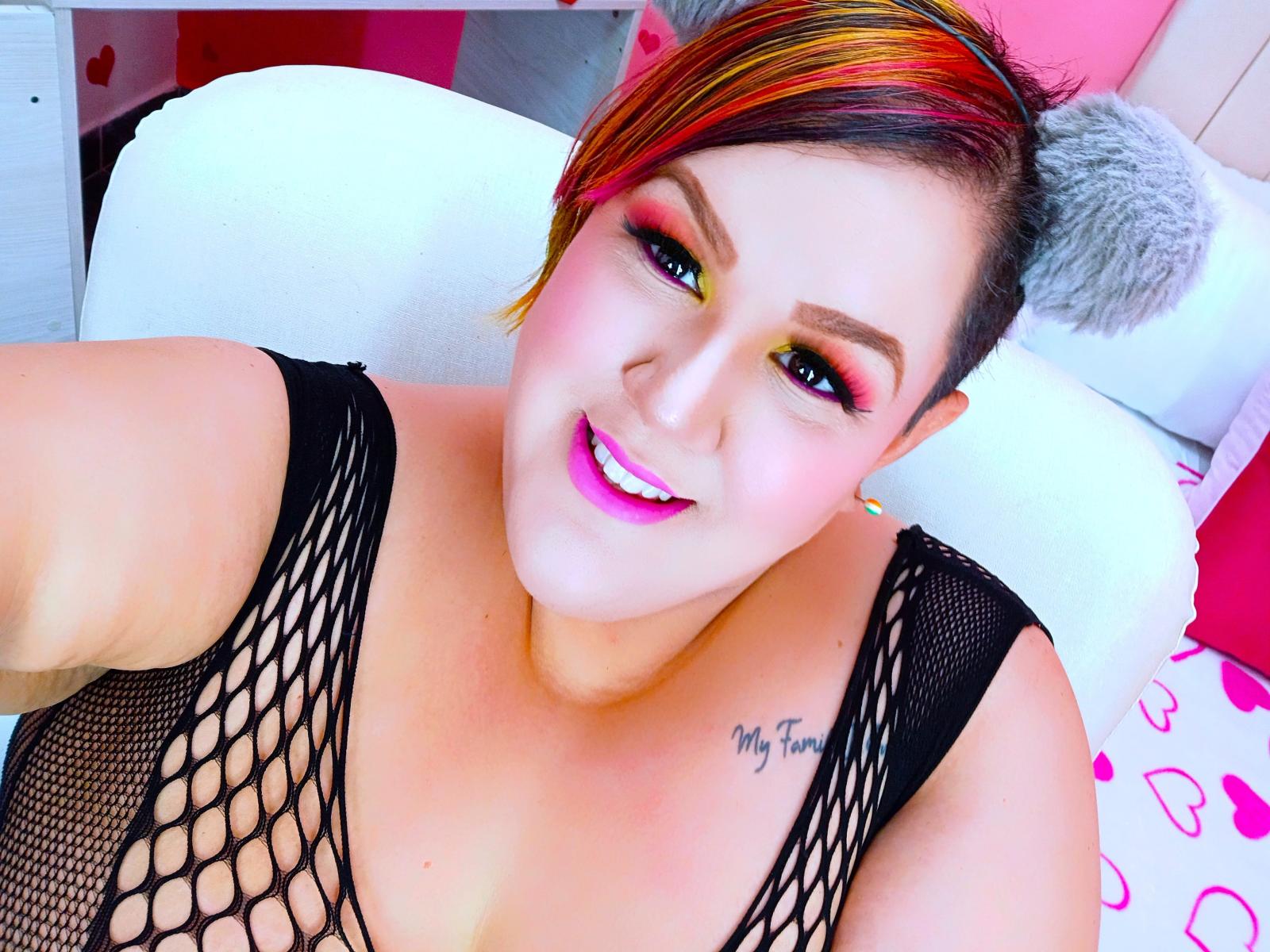GiannaMorrys — live cam photo 2