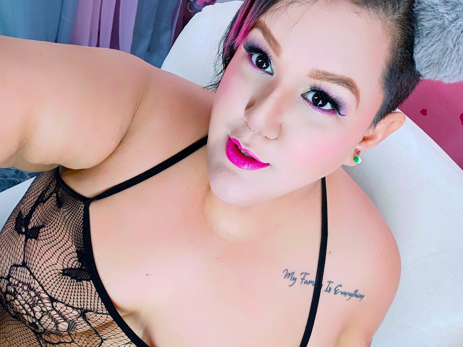 GiannaMorrys — live cam photo 1