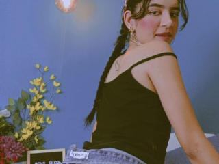 AngelaBrony Webcam Porno Live - Photo 9/13