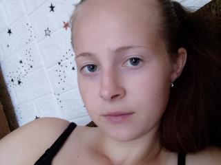 AlisaScott live cam model at XLoveCam