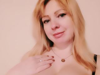 DoriaRay live cam model at XLoveCam