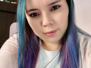 EmmaDulce live cam model at XLoveCam