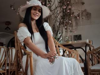 ViolettaScot live cam model at XLoveCam