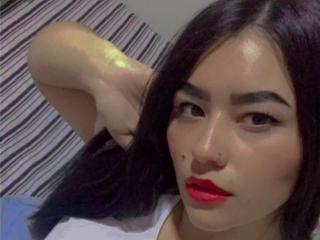 MelodyB live cam model at XLoveCam