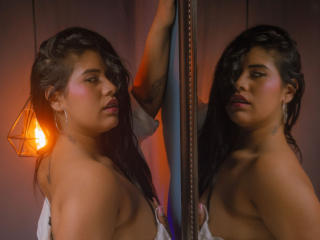 EmilyHudsonn Seins Liveshow - Photo 41/41