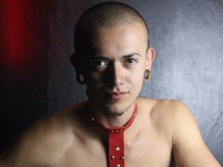 DamianMosth live cam model at XLoveCam