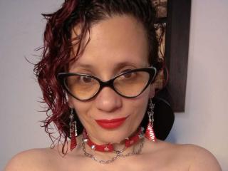 DaneshkaNaughty live cam model at XLoveCam