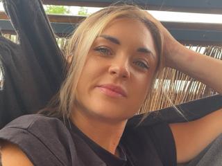 AshleySensual Webcam Porno Live - Photo 9/15