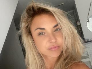 AshleySensual Webcam Porno Live - Photo 8/15
