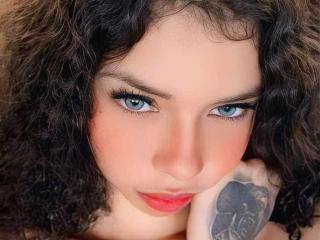 NatyPelaes Image Gallery