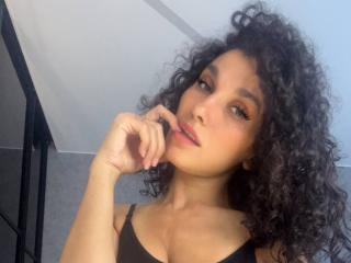 Watch  CurliestSue live on XLoveCam