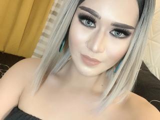 Watch  Tsyhumie-hot live on XLoveCam