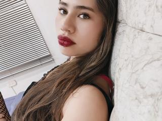 LillyJones Anal en Webcam Live - Photo 19/21