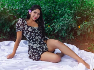 AlexaHass live cam model at XLoveCam