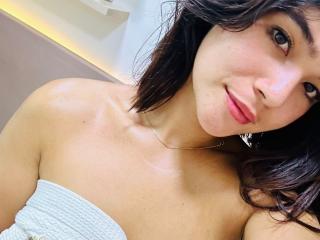 ScarlettZhen Blowjob XXX Cams - Photo 1129/1235